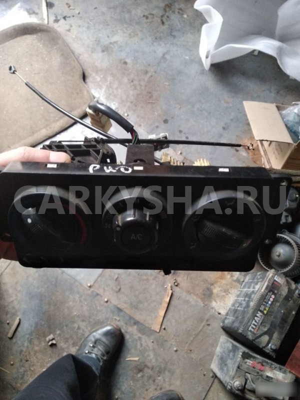 Блок управления печкой Kia Rio I (1999—2002) Kia Rio 