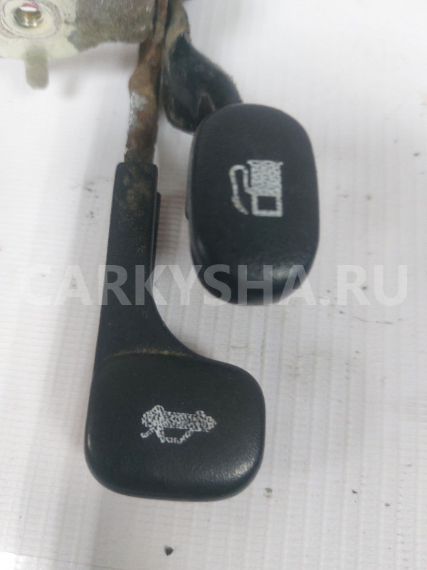 Ручка открывания лючка бензобака Hyundai Solaris Hyundai Solaris оригинальный номер 8157522000