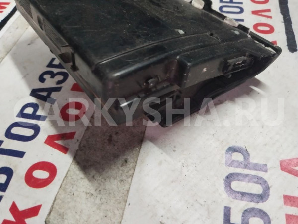 Пепельница Audi a4 b5 Audi 200 оригинальный номер 8D0857951G