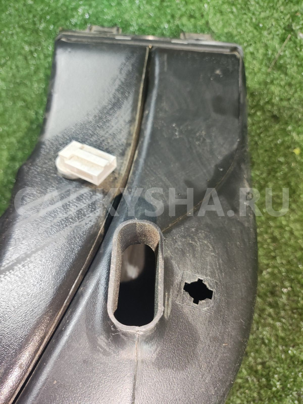 Воздуховод  Audi Q7 Audi 200 оригинальный номер 4L0820681