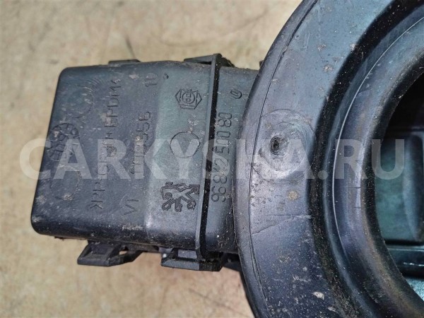 Название детали Лючок бензобака Модель Peugeot 308 Peugeot 308 оригинальный номер 1517F4