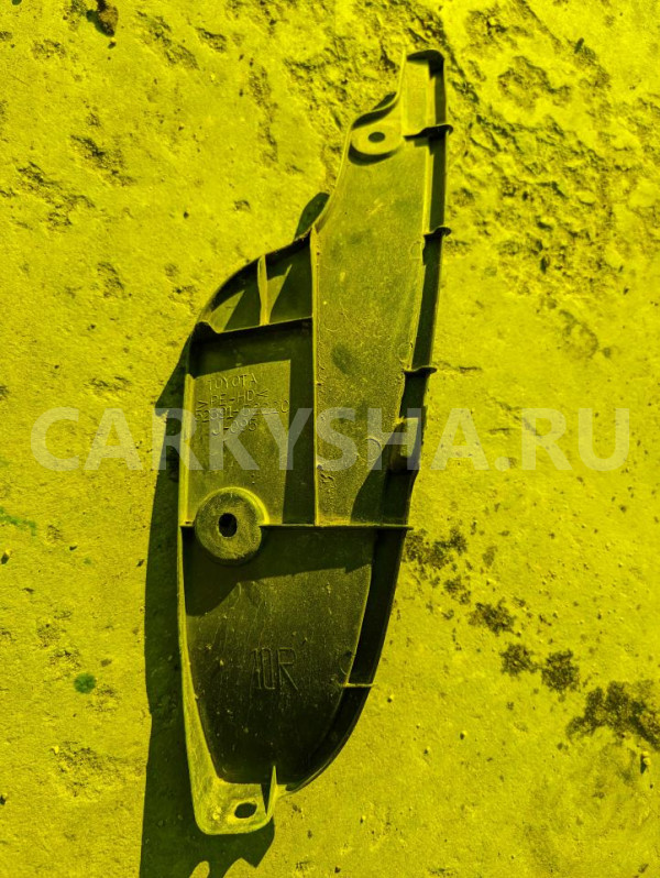 Подкрылок Toyota Ractis оригинальный номер 52591-52220