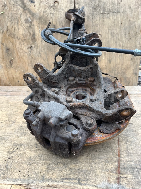 Кулак Peugeot 4007 2007-2012, задний левый Peugeot 4007 