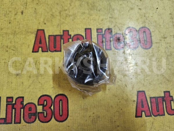 Сайлентблок переднего рычага Toyota Chaser оригинальный номер 4861029065