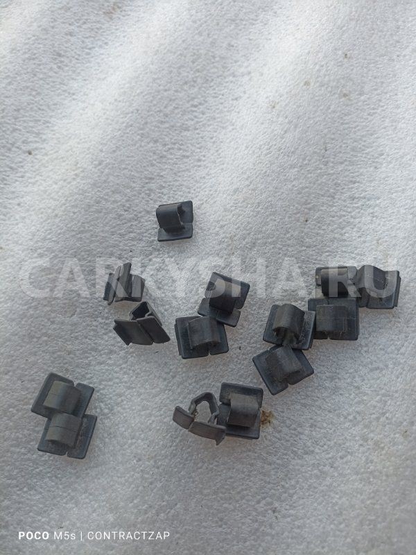 Клипса кузова Alfa Romeo 159 I (2005—2011) Alfa Romeo 159 оригинальный номер 46804433