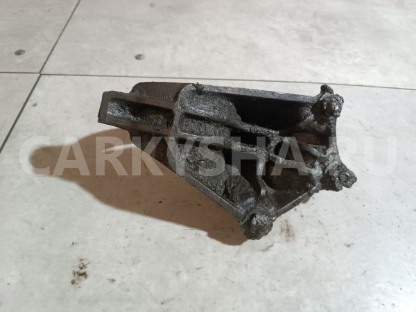 Кронштейн (сопут. товар) Ford Focus оригинальный номер 1670012