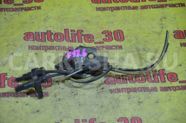 Датчик ABS передний Toyota Auris 