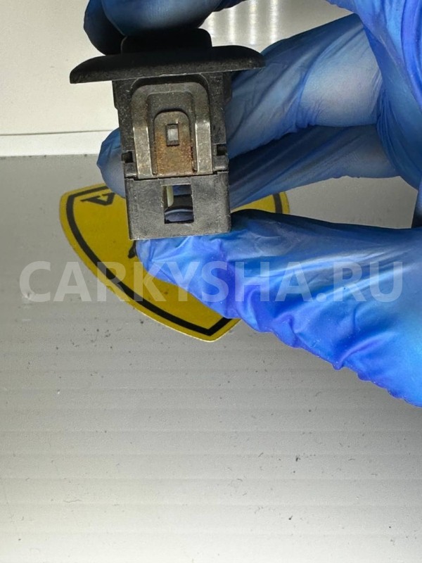 Кнопка стеклоподъемника Volvo 850 УНИВЕРСАЛ B5252 Volvo 850 