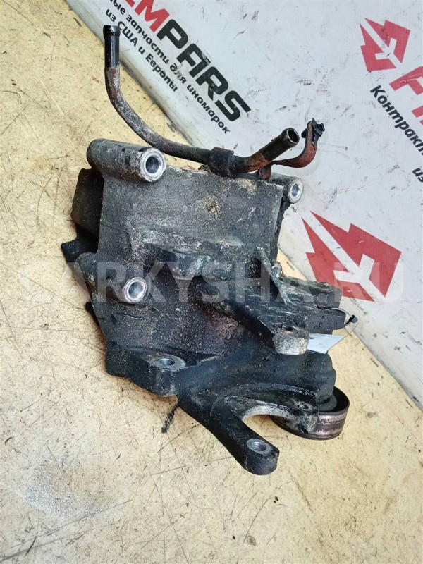 Название детали Кронштейн ГУРа Модель Hyundai Santa Fe CM Hyundai Santa Fe оригинальный номер 2528527000