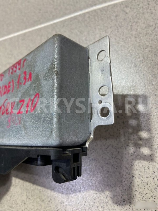 Блок управления abs Nissan Cube 1999 г Nissan Cube оригинальный номер 478502U010