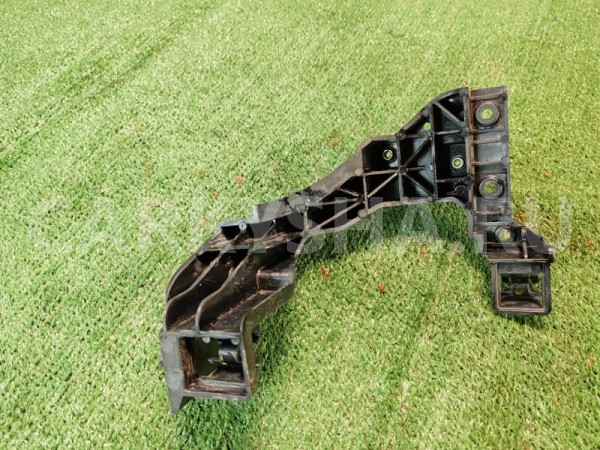 Кронштейн бампера Kia Ceed 2017 64166A2000 УНИВЕРСАЛ G4LC, правый Kia Cee'd 