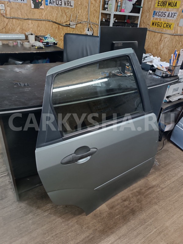 Дверь задняя правая Ford Focus оригинальный номер 1430137
