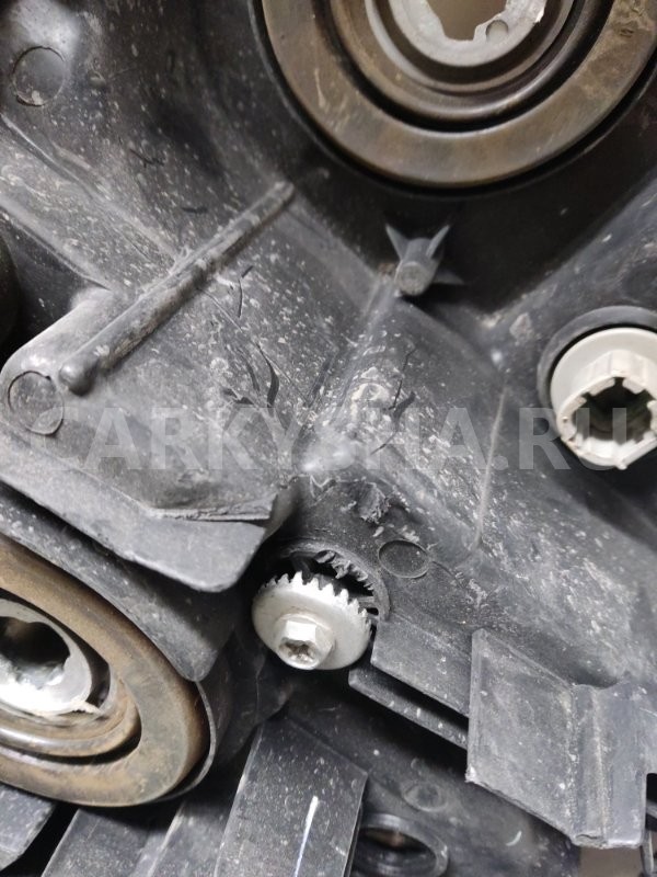 Фара Nissan Patrol 