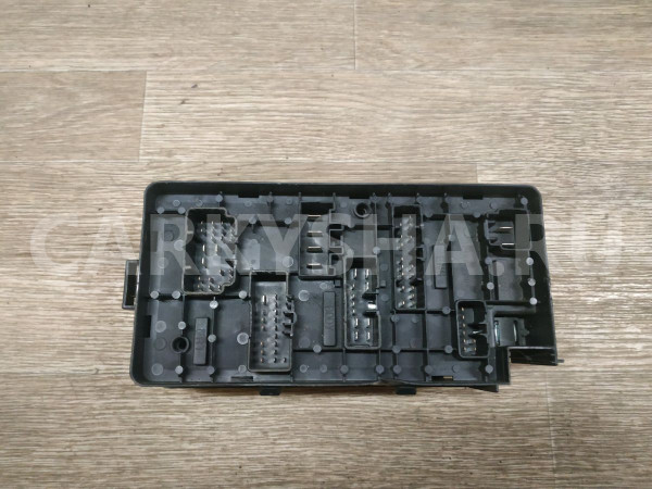 Блок предохранителей подкапотный Chevrolet Lacetti оригинальный номер 96451746