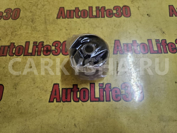 Сайлентблок заднего рычага Nissan Cefiro оригинальный номер 551302Y010