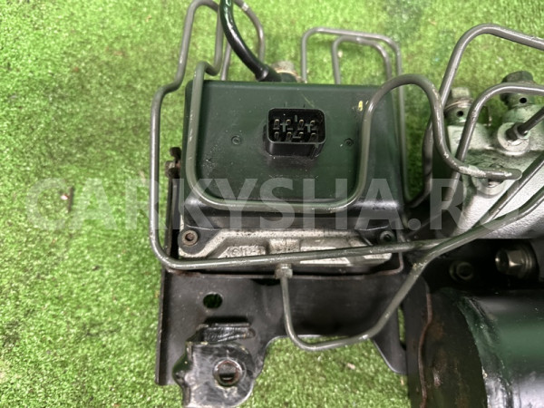 Блок клапанов гидроподвески Lexus LX 2008-2022 4894060020 Lexus LX 