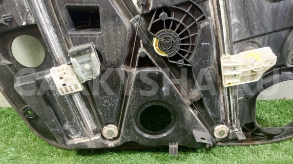 Стеклоподъемник электр. передний правый Kia Soul II (2013—2016) Kia Soul оригинальный номер 82480B2050