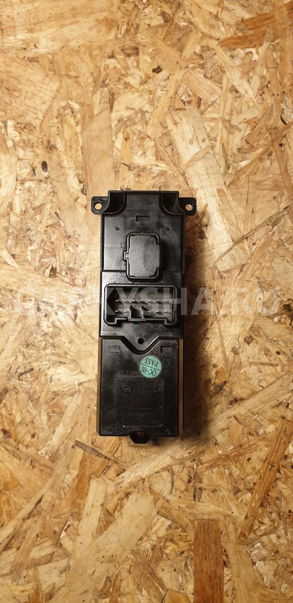 Блок управления стеклоподъемниками Lifan Breez Lifan Breez (520) оригинальный номер l3746110c1