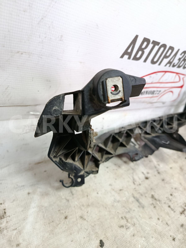 Кронштейн фары передний левы BMW 3 E90/E91/E92/Е93 BMW 3er оригинальный номер 51647116707