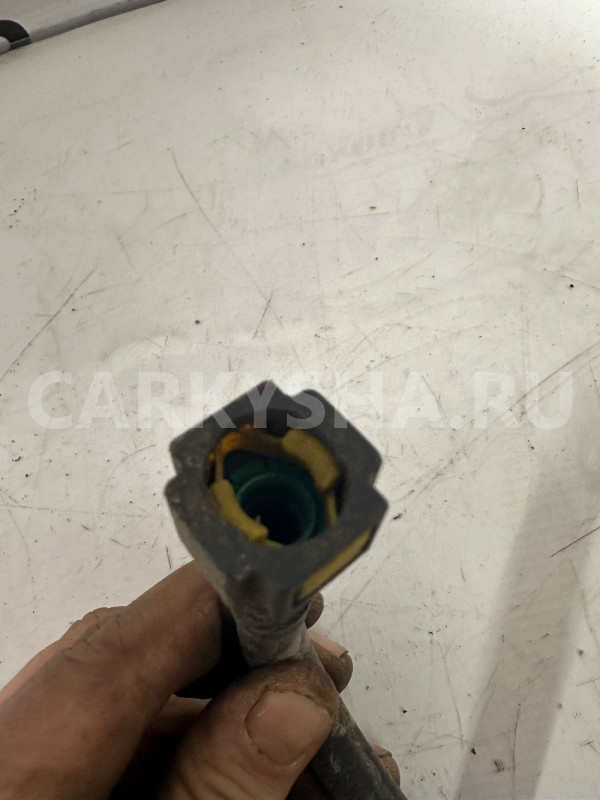 Трубка топливная Toyota Corolla (E150) 2006-2013 Toyota Avensis оригинальный номер 239010D090