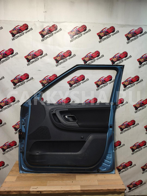 дверь передняя правая Skoda Fabia оригинальный номер 5J6 831 056