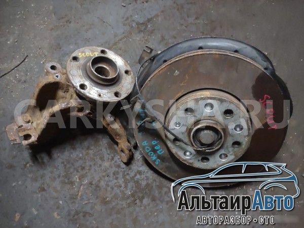 Передний левый кулак Skoda Octavia Scout Skoda Octavia 