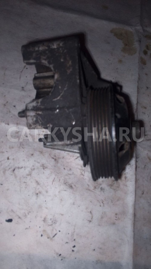 Кронштеин вискомуфты Volkswagen Passat B5 Volkswagen Passat оригинальный номер 078121235E