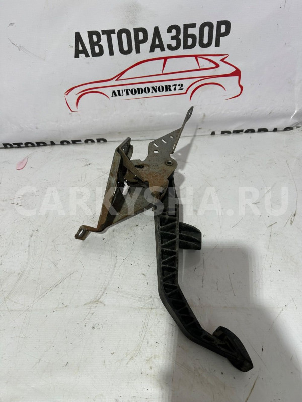 Педаль сцепления Ford Focus 2 Ford Focus оригинальный номер 4 m 51-b 633-an