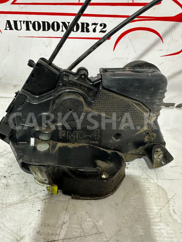 Замок передней левой двери Toyota Yaris 2005-2012 Toyota Yaris оригинальный номер 690400D140