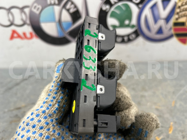 Блок управления стеклоподъемниками Audi A4 2008 Audi 200 