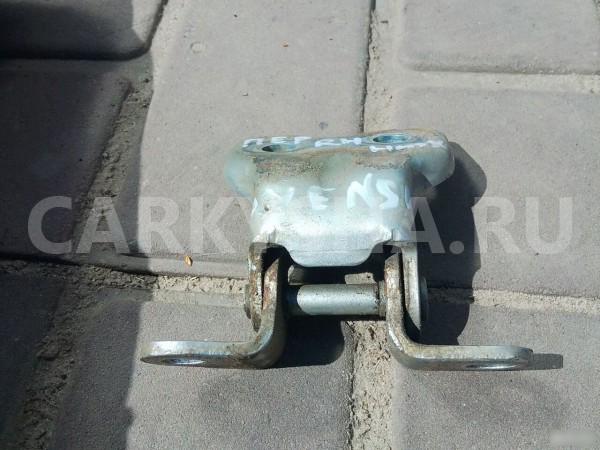 Петля передняя правая нижняя Toyota Avensis Toyota Avensis 