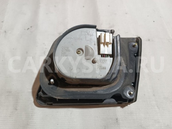 Фонарь задний внутренний левый Mitsubishi Diamante 