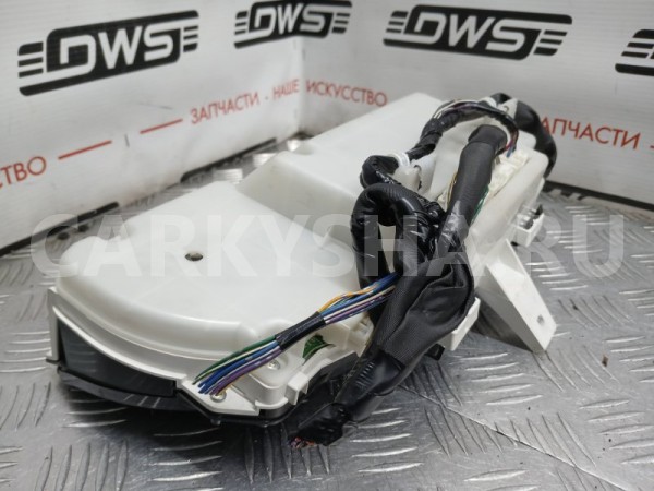 Панель приборов Toyota Ipsum 