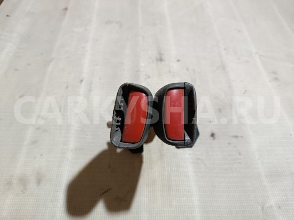 Ответная часть заднего ремня безопасности Volvo S40 оригинальный номер 30641422