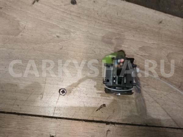 Название детали Регулировка фары Модель Skoda Roomster I Skoda Roomster оригинальный номер 5J0941333CREH