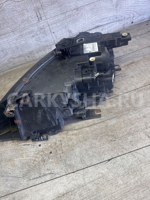 Фара правая Audi A4 B8 галаген 2008-2012 Audi 200 оригинальный номер 8k0941004a