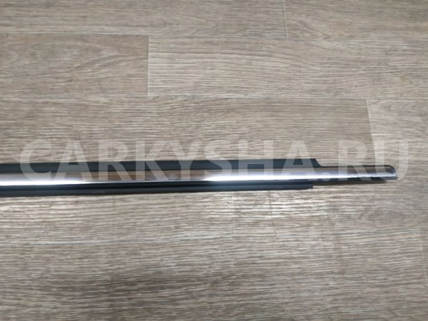 Накладка стекла заднего правого Toyota Avensis 