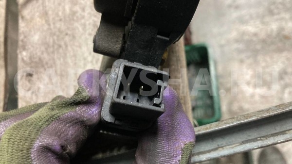 Стеклоподъемник задний левый Mazda 6 GG Mazda 2 оригинальный номер GJ6A5858X