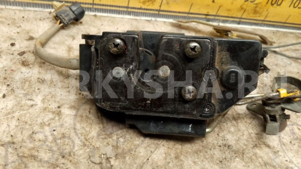 Замок двери передней правой Hyundai Getz 2002-2011 Hyundai Getz оригинальный номер 813201C011