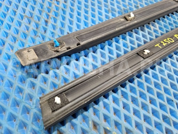 Уплотнитель средней стойки Toyota Avensis T250 T22 Toyota Avensis оригинальный номер 6787405010