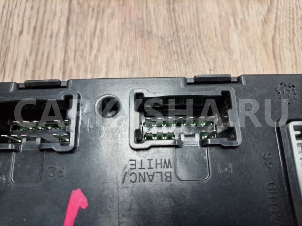 Блок комфорта Lada X-Ray 2017 284B13555R 21179 ВАЗ (Lada) XRAY 