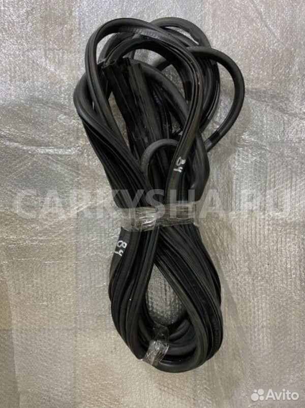 Уплотнитель двери BMW X1 E84 N46B20 2010 BMW X1 оригинальный номер 51 72 2 993 435