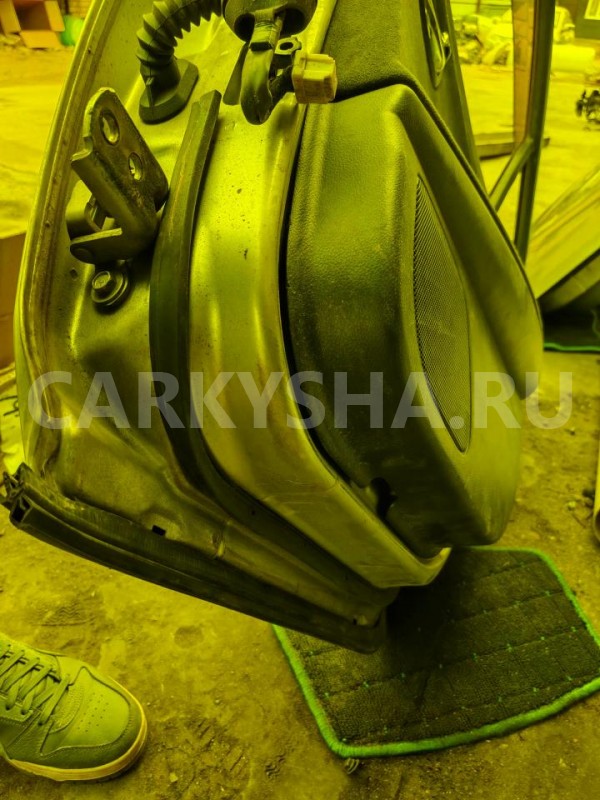 Дверь Nissan Primera 