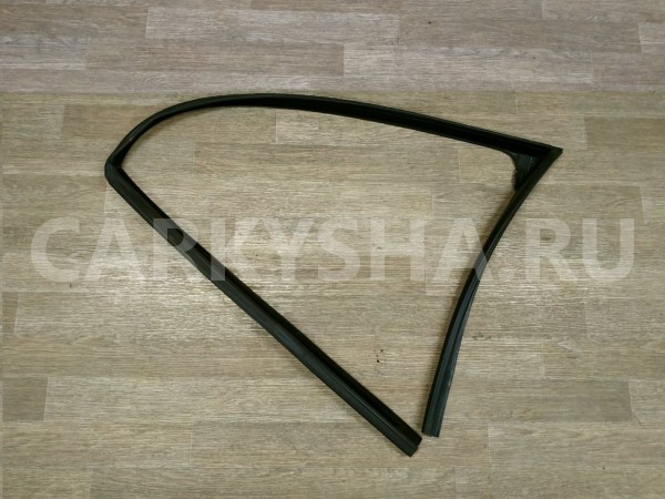 Уплотнитель проема стекла двери передней левой BMW 5er 