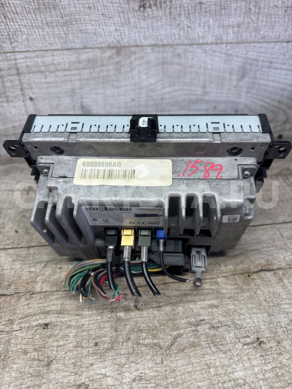 Магнитола jeep wk2 grand cherokee Рестайлинг Jeep Cherokee оригинальный номер 68088696ag