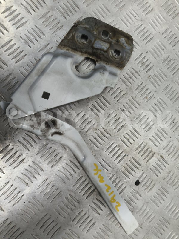 Петля капота Volkswagen Touareg 2017 7P6823301, передняя левая Volkswagen Touareg 