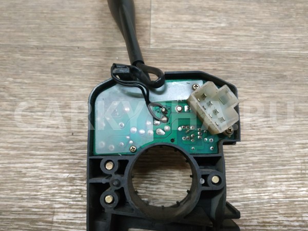 Переключатель стеклоочистителей Nissan Presea оригинальный номер 2526061Y00