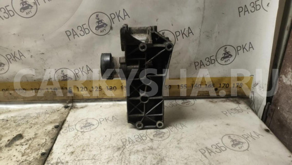 Кронштейн генератора насос ГУР Volkswagen Polo III Volkswagen Polo оригинальный номер 032145167L