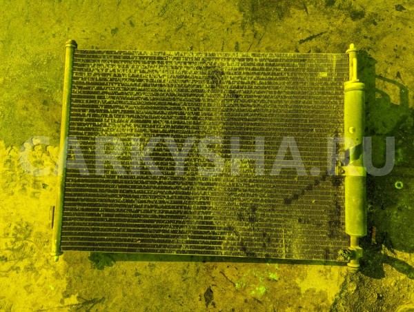 Радиатор кондиционера Nissan Elgrand 