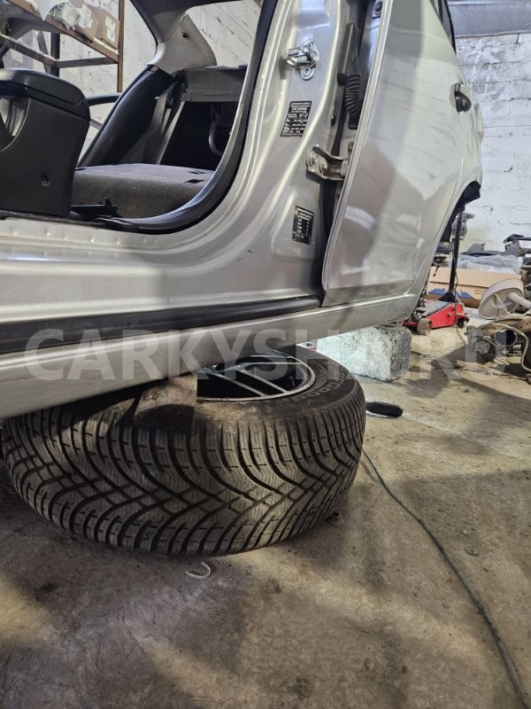 Центральная стойка кузова Chevrolet Cruze 